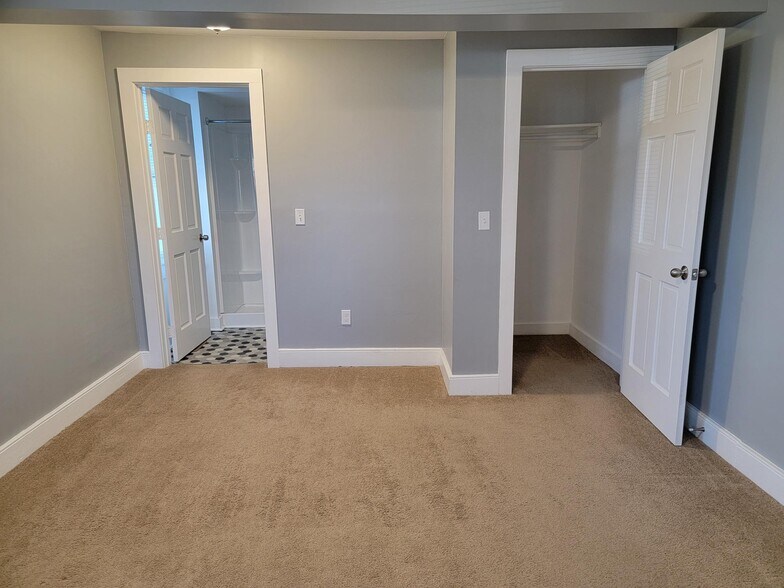 Building Photo - 232 Main St