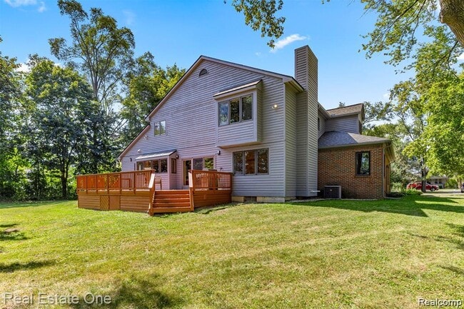 Building Photo - 18990 Beck Rd