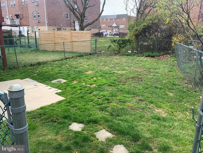 Building Photo - 9942 Lackland Dr