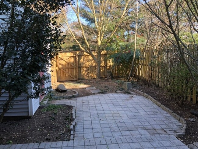 Building Photo - Pet-Friendly 2BR/2BA TH in Summer Hill – Multi-Year Lease, Henrico