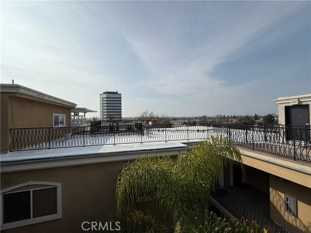 Building Photo - 3401 S Bentley Ave