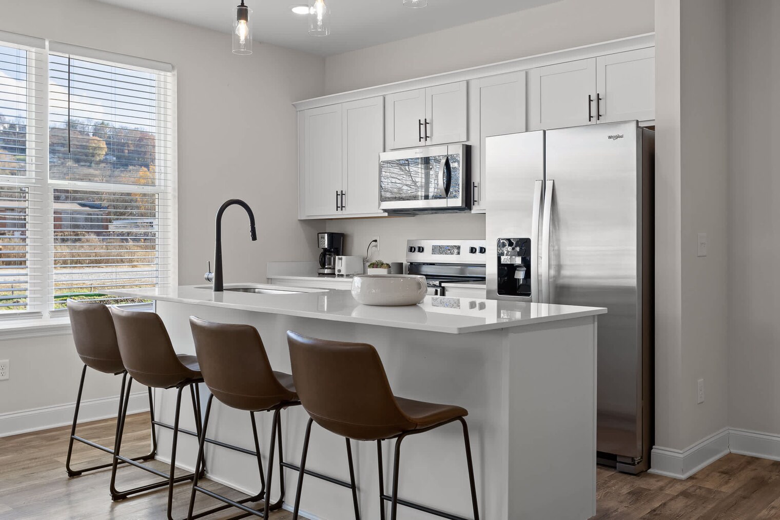 Building Photo - 2318 E Main St