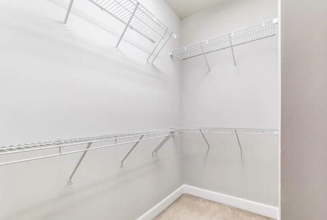 Building Photo - 2267 Oberlin Dr