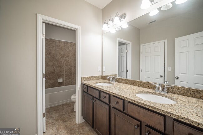 Building Photo - 2483 Norwood Dr SE