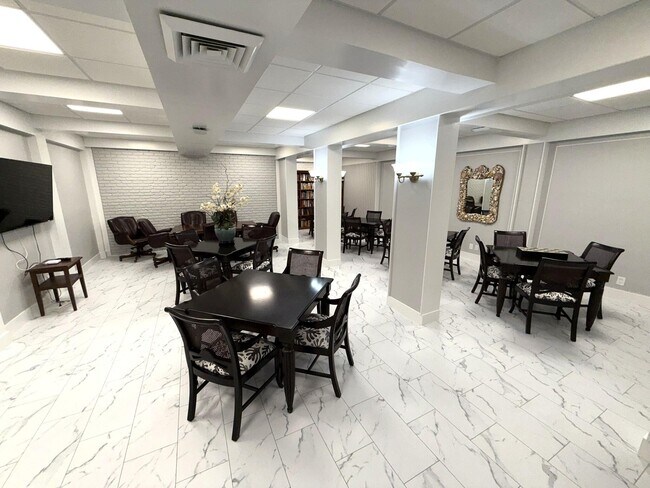 Building Photo - 2860 S Ocean Blvd