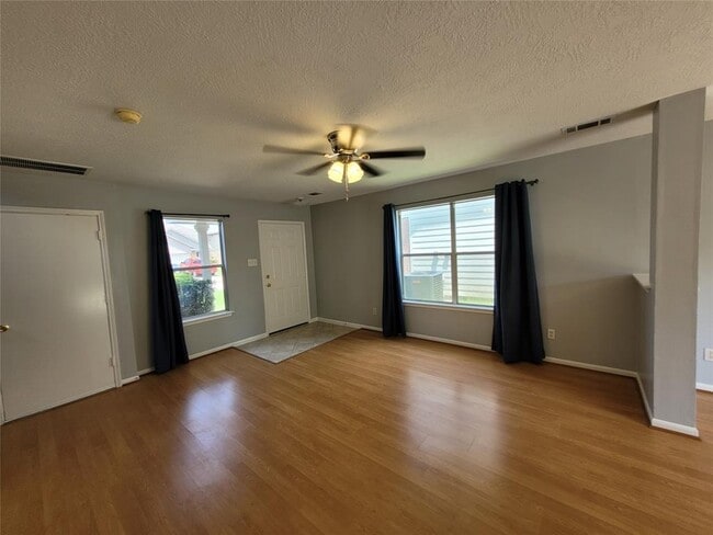 Building Photo - 19410 Cavern Springs Dr