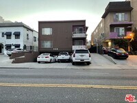 Building Photo - 428 S Wilton Pl