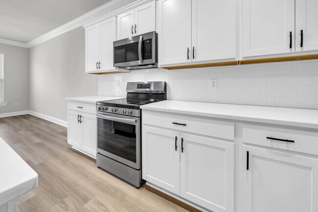Building Photo - 4603 Jayhawk Dr