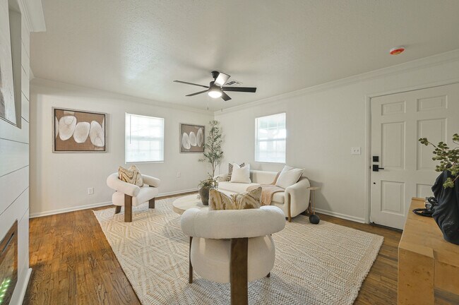 Building Photo - 416 Betty Ln