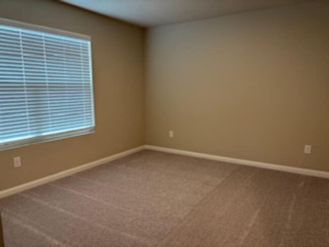 Building Photo - New Home!