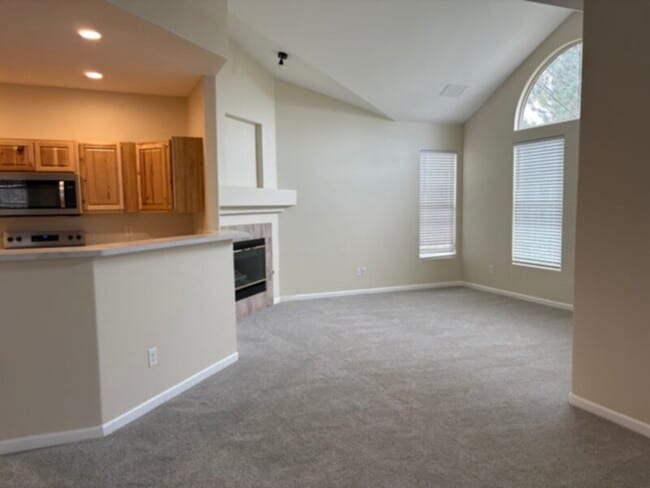 Building Photo - Meadow Hills Village V, 2nd floor