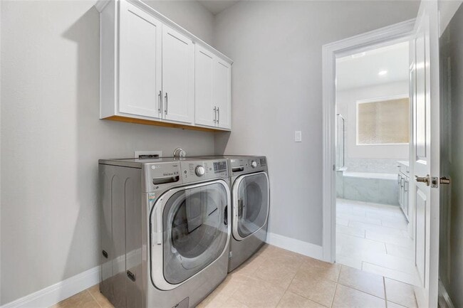 Building Photo - 1113 Highwater Dr