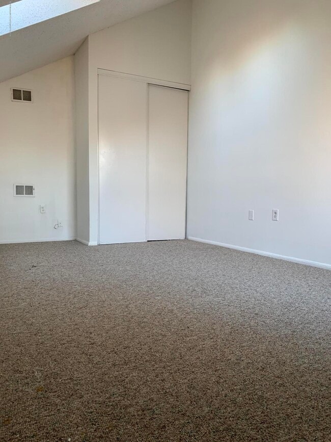 Building Photo - 43 Snapdragon Ct