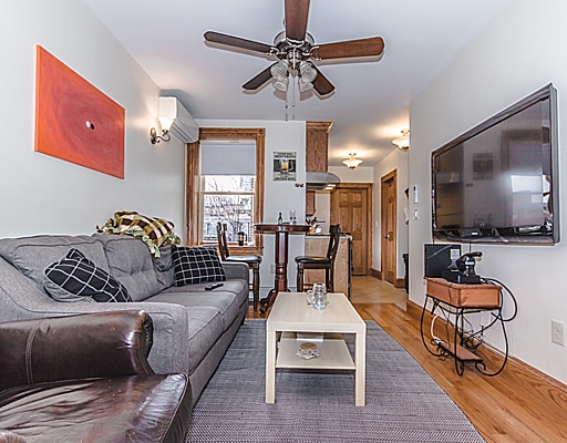 Building Photo - 12 S Russell St