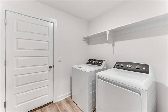 Building Photo - 4604 W Aurora St