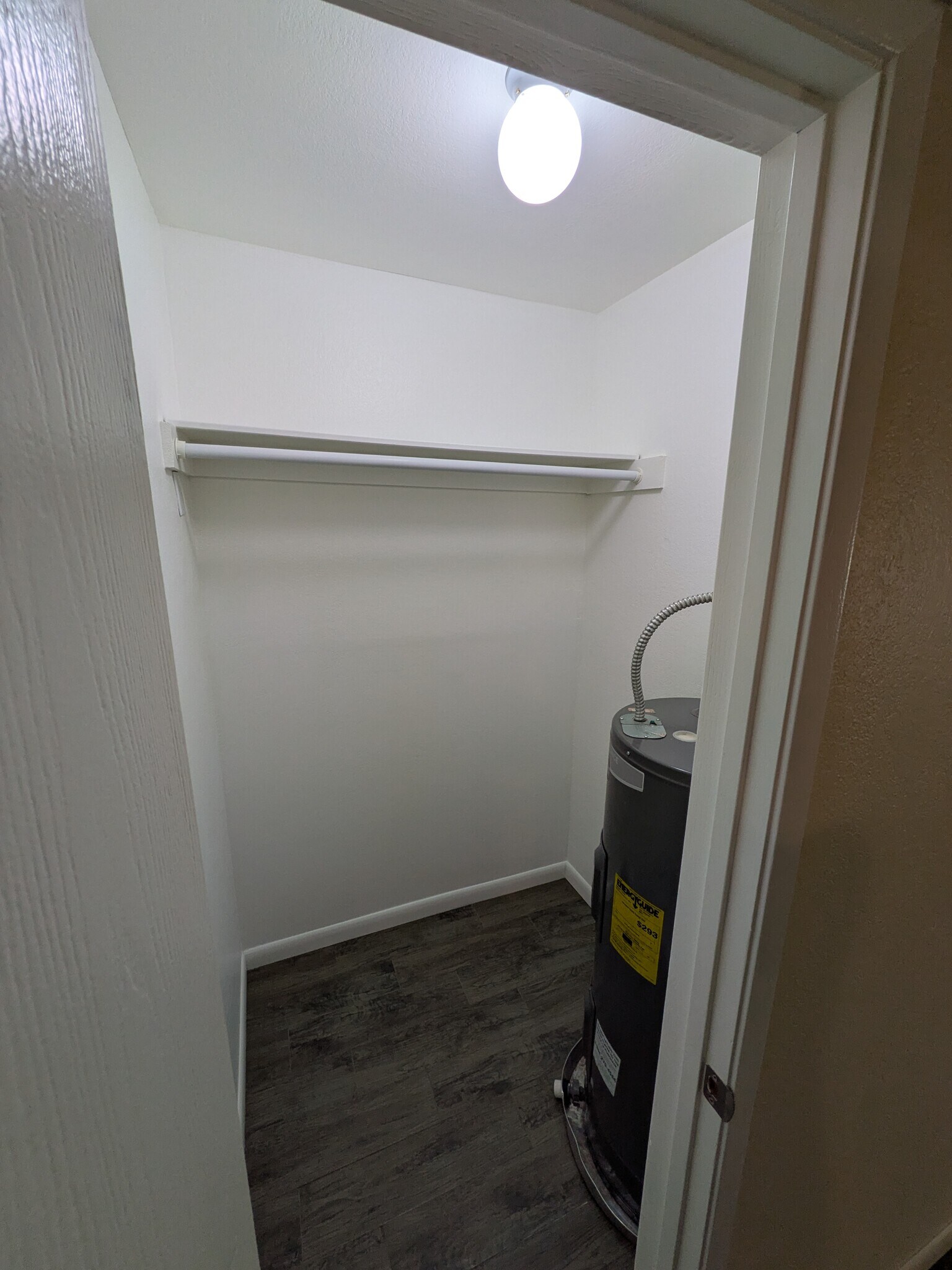 Building Photo - 2938 N 61st Pl Unit 135