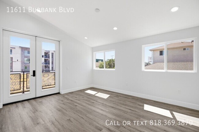 Building Photo - 11611 Burbank Blvd
