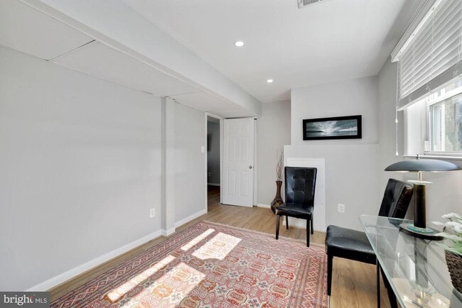 Building Photo - 8418 Stonewall Dr