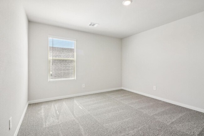 Building Photo - 709 Tidal Dr