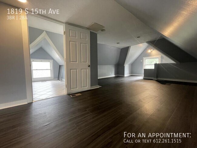 Building Photo - 1819 S 15th Ave
