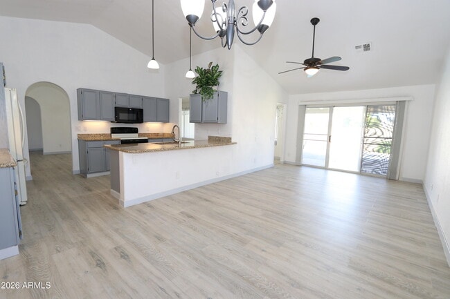 Building Photo - 4308 E Princeton Ave