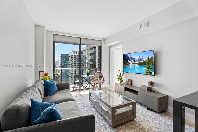 Building Photo - 121 NE 34th St