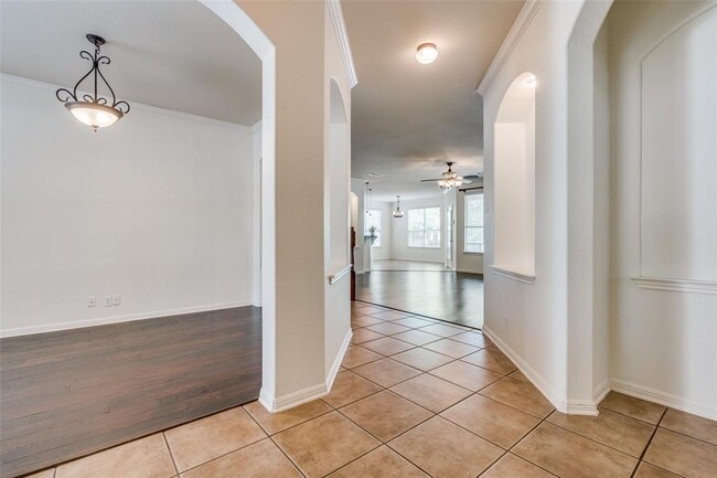 Building Photo - 5413 Batak Ln