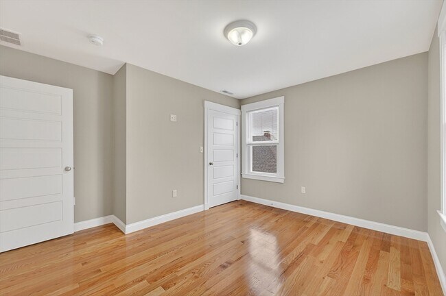 Building Photo - 42 Almont St