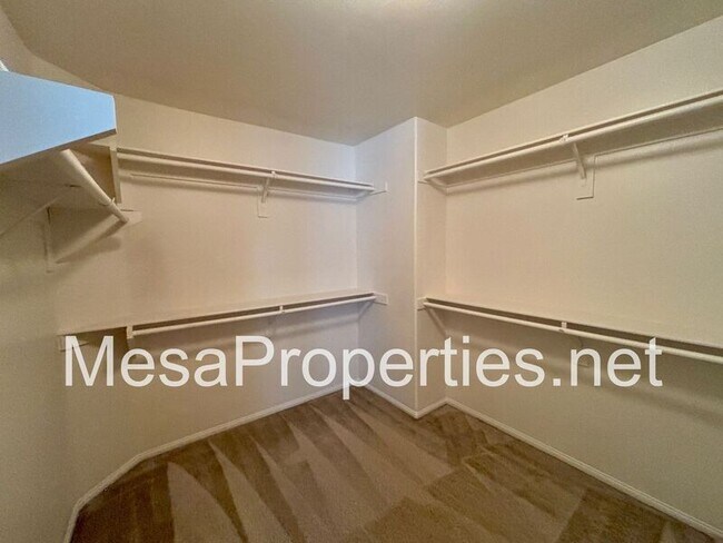 Building Photo - 6966 Madison Ln