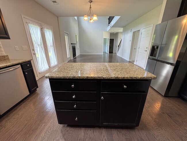 Building Photo - South AVL - Beautiful, Spacious, Versatile...