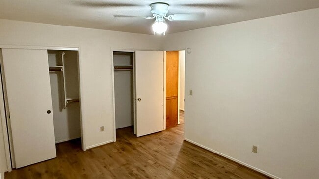 Building Photo - 2423 Knowlwood Dr