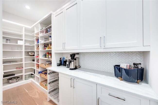 Building Photo - 600 Fountainhead Way