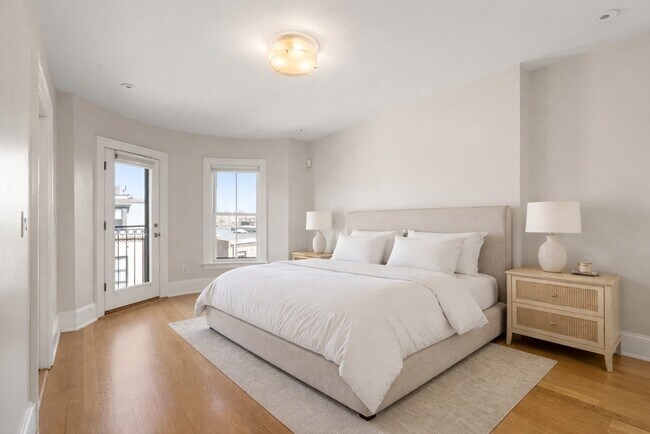 Building Photo - 131 Pembroke St