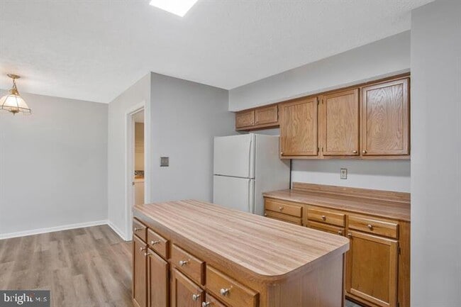 Building Photo - 4325 Lord Fairfax Ct