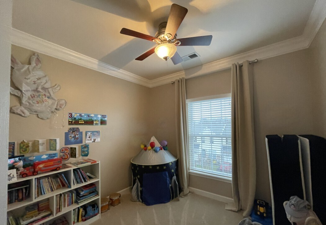 Building Photo - 1744 Theale Way