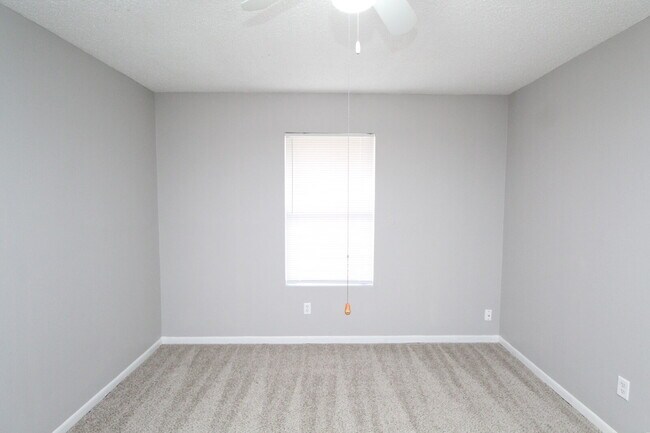 Building Photo - 2BR Apartment in Gulf Breeze – Near Oriole...
