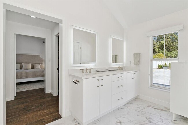 Building Photo - 132 Burks Cir