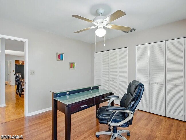 Building Photo - 851 Perrine Ct