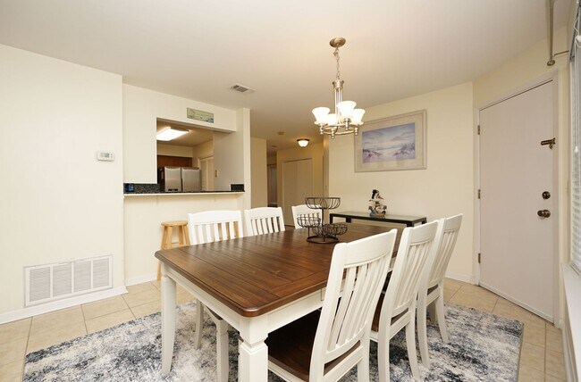 Building Photo - First Floor Condo in Bluewater Bay