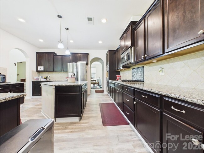 Building Photo - 1379 Corey Cabin Ct