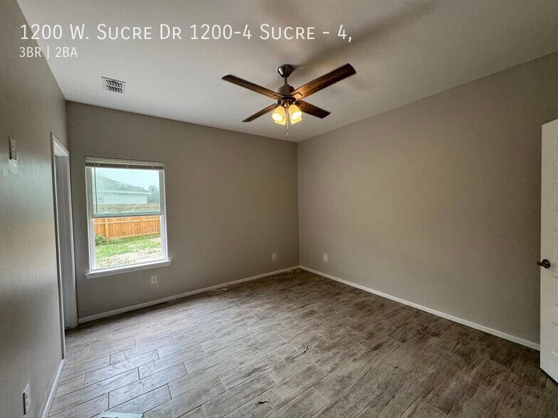 Building Photo - 1200 W Sucre Dr