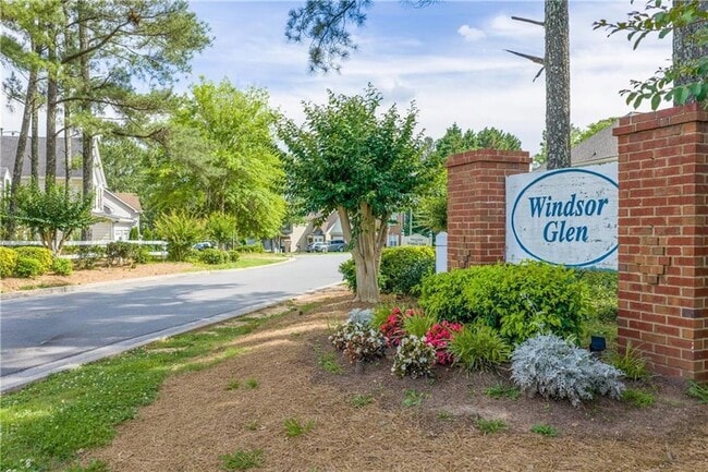 Building Photo - 4392 Windmoor Dr NW