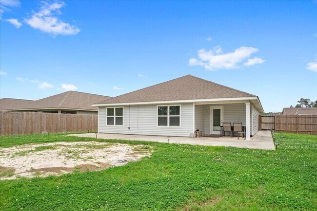 Building Photo - 18401 Elkwood Dr