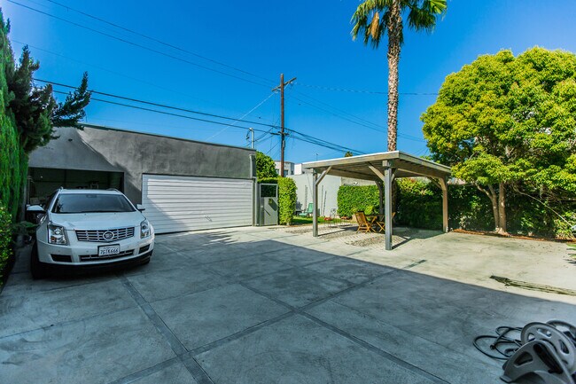 Building Photo - 8261 W 4th St