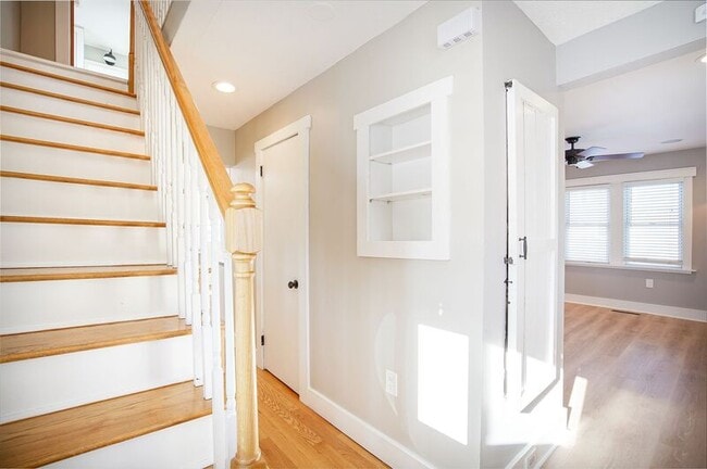 Building Photo - 40 Lealand Ave