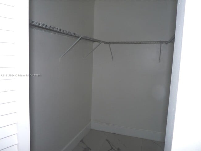 Building Photo - 14501 N Kendall Dr