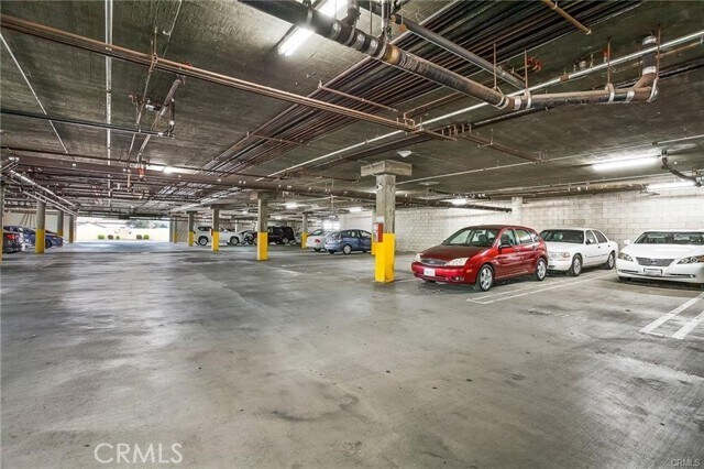 Building Photo - 17900 W Sherman Way