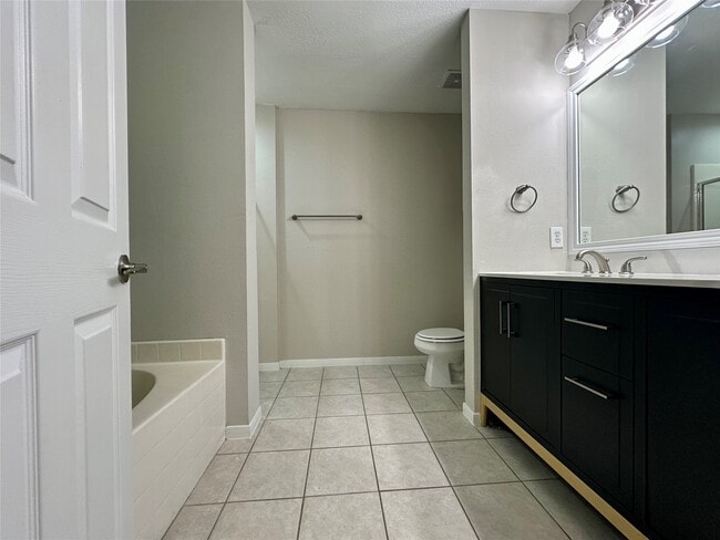 Building Photo - 21907 Willow Downs Dr