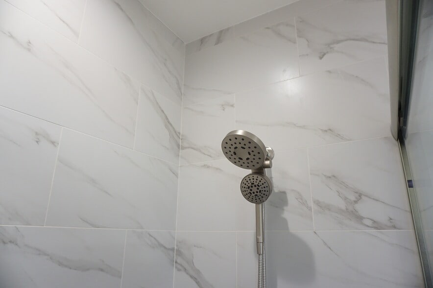 Building Photo - 8826 Quartz Ave