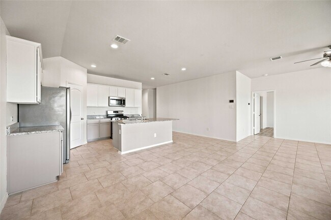 Building Photo - 22631 Busalla Trail